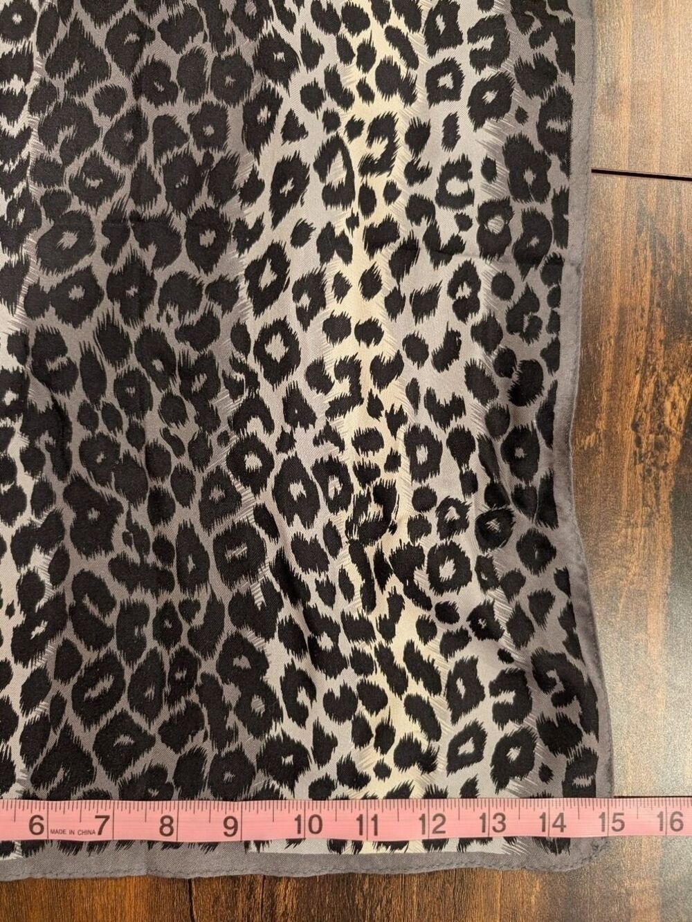 Ann Taylor Leopard Print Silk Scarf in Black ,Gray White .100%silk,Made In Japan - Picture 5 of 5